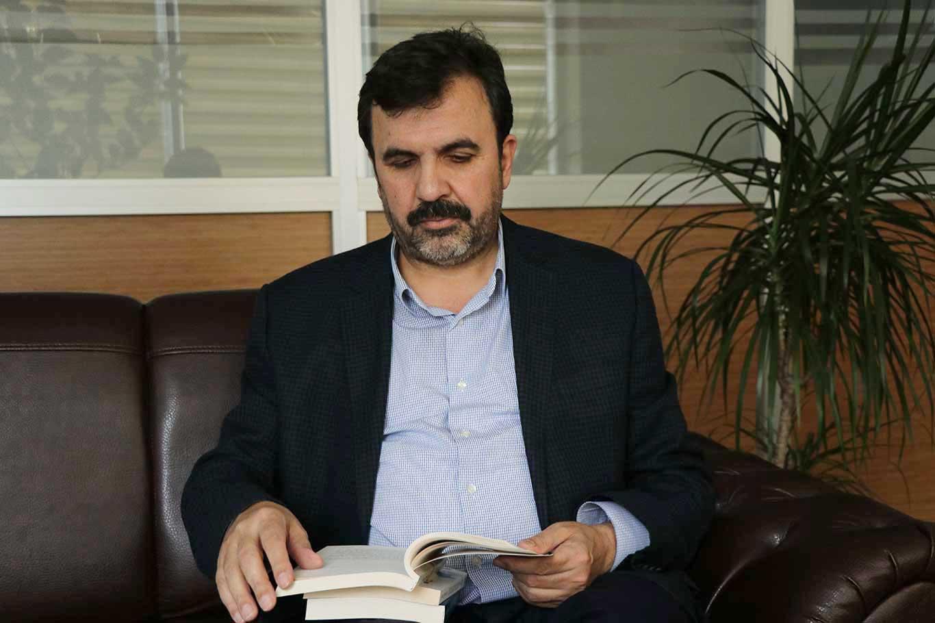 Dr. Abdulkadir Turan, vefatının 827'inci yılında Selahaddin-i Eyyubi'yi anlattı Dr. Abdulkadir Turan, vefatının 827'inci yılında Selahaddin-i Eyyubi'yi anlattı